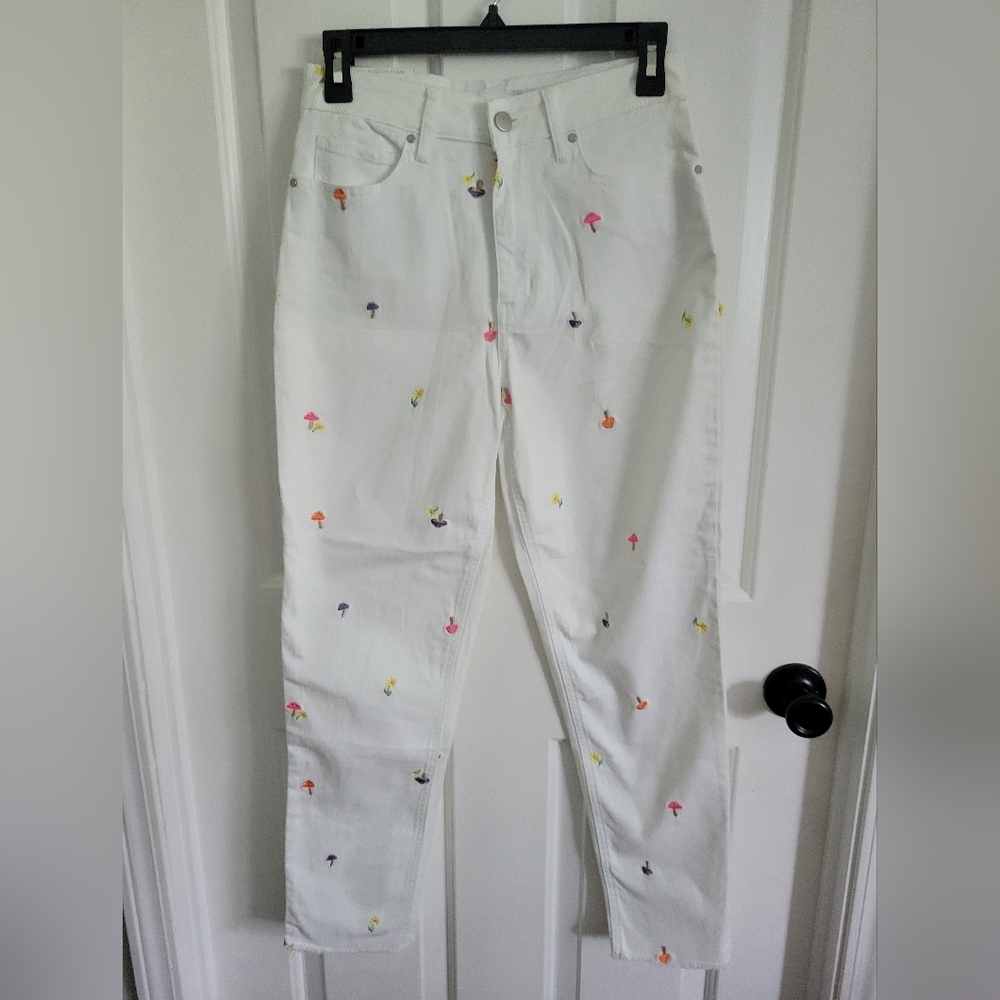 Tinseltown White Mushroom Embroidered Relaxed Skinny Frayed Jeans Size 5/27 NEW